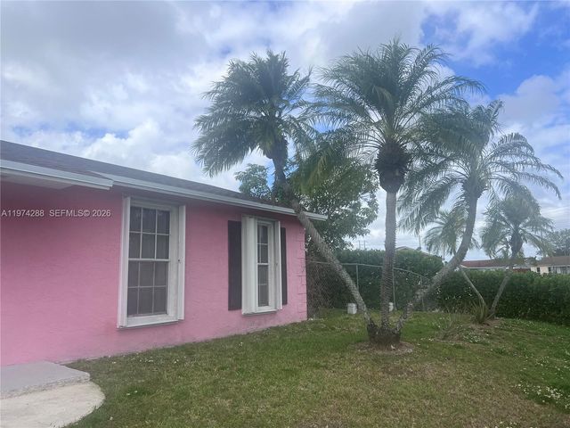 26120 SW 130th Ave, Homestead, FL 33032