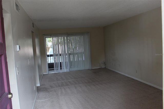 6306 NEWTOWN CIRCLE 6B4, Tampa, FL 33615