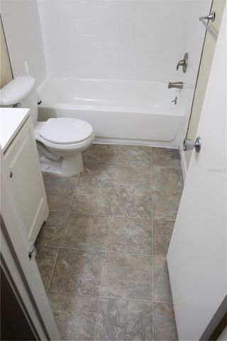 6306 NEWTOWN CIRCLE 6B4, Tampa, FL 33615