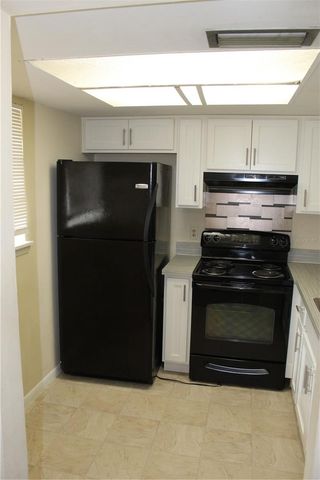 6306 NEWTOWN CIRCLE 6B4, Tampa, FL 33615