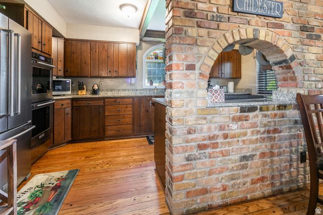 1406 E LOMBARDY CT, Murray, UT 84121