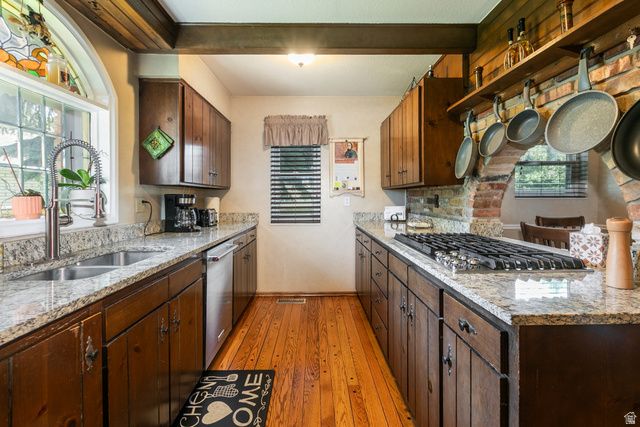 1406 E LOMBARDY CT, Murray, UT 84121