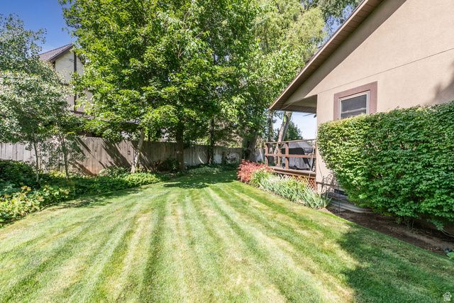 1406 E LOMBARDY CT, Murray, UT 84121