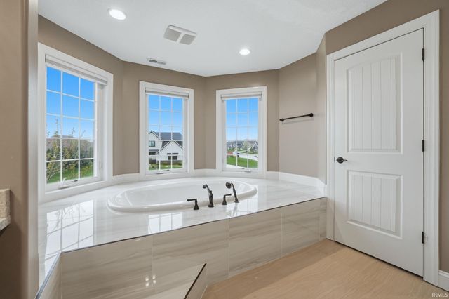 4381 Saint Elais Cove, Fort Wayne, IN 46845