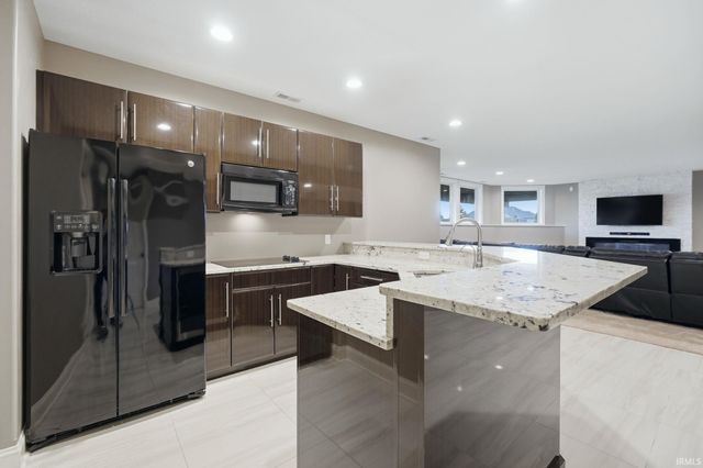4381 Saint Elais Cove, Fort Wayne, IN 46845