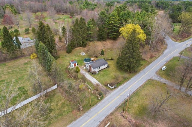 895 Barber Pond Road, Pownal, VT 05261