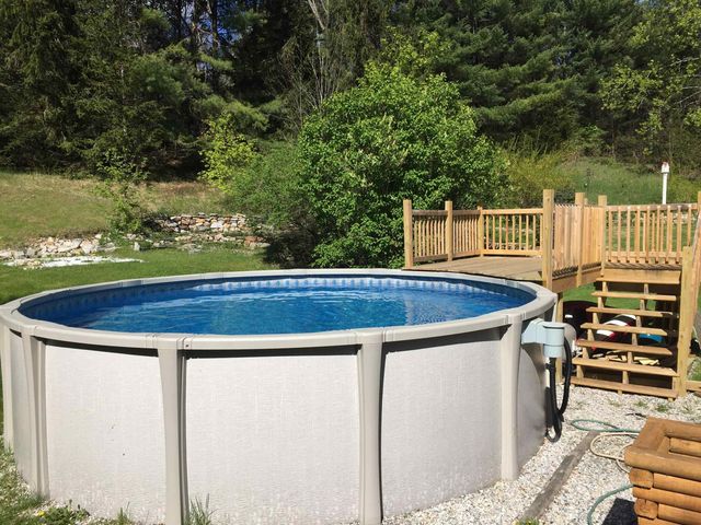 895 Barber Pond Road, Pownal, VT 05261