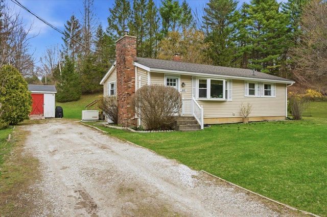 895 Barber Pond Road, Pownal, VT 05261