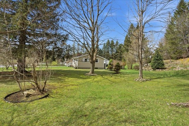 895 Barber Pond Road, Pownal, VT 05261