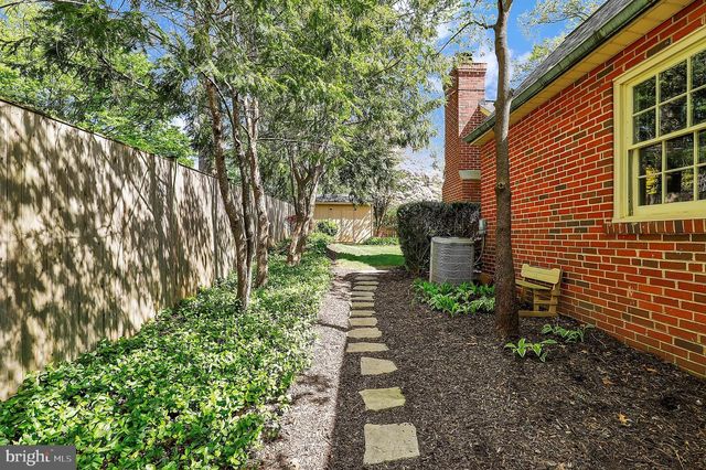 4822 BROAD BROOK DR, Bethesda, MD 20814