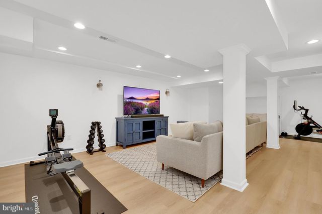 4822 BROAD BROOK DR, Bethesda, MD 20814
