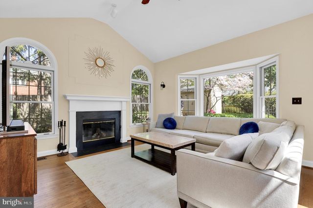 4822 BROAD BROOK DR, Bethesda, MD 20814
