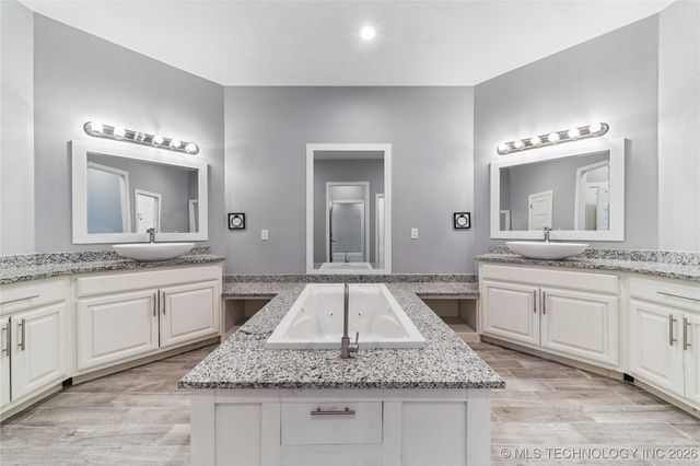 24733 W Old Highway 33 Highway, Sapulpa, OK 74066