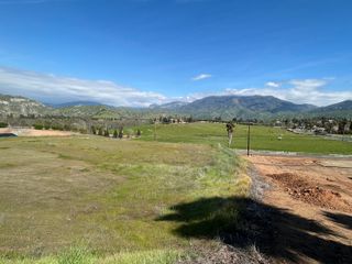 Pleasant Oak Dr, Springville, CA 93265