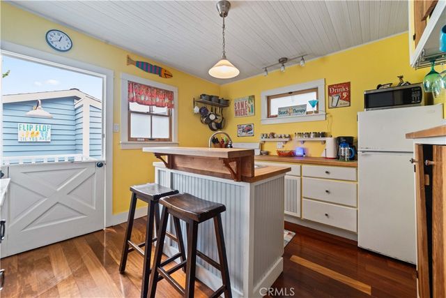 222 S Broadway, Redondo Beach, CA 90277