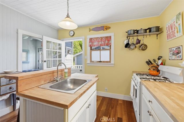 222 S Broadway, Redondo Beach, CA 90277