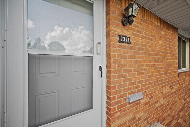 7321 Everton, Homewood Brushton, PA 15206