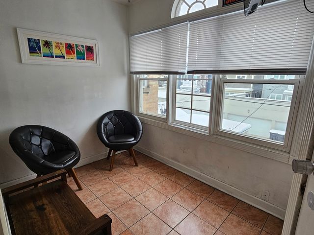 1656 W Hollywood Avenue, Chicago, IL 60660
