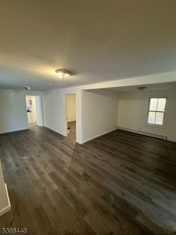 310 E Jersey St, Elizabeth City, NJ 07206