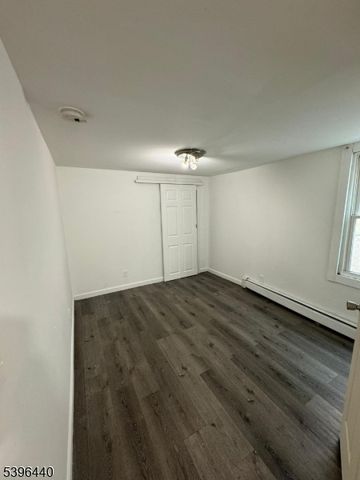 310 E Jersey St, Elizabeth City, NJ 07206