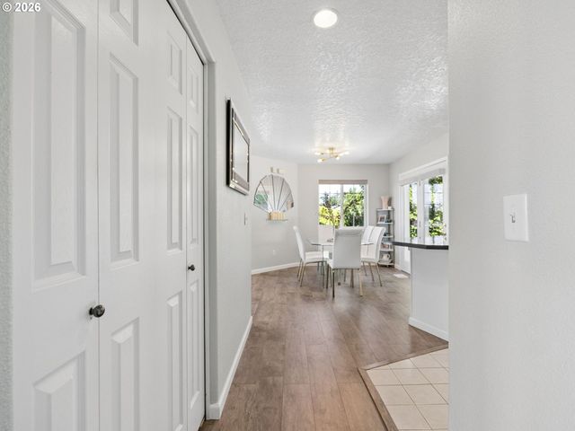 7042 Se 116TH Ave, Portland, OR 97266
