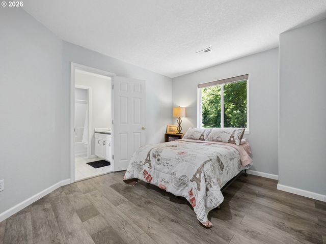 7042 Se 116TH Ave, Portland, OR 97266