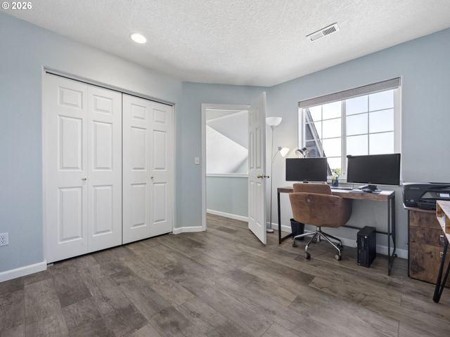 7042 Se 116TH Ave, Portland, OR 97266