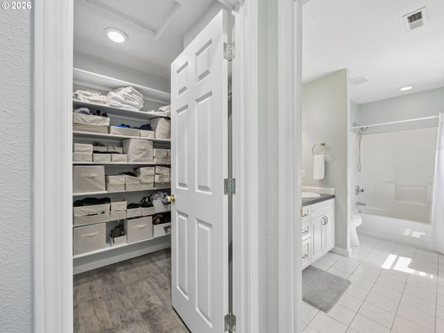 7042 Se 116TH Ave, Portland, OR 97266