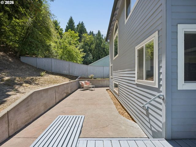 7042 Se 116TH Ave, Portland, OR 97266