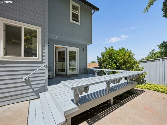 7042 Se 116TH Ave, Portland, OR 97266