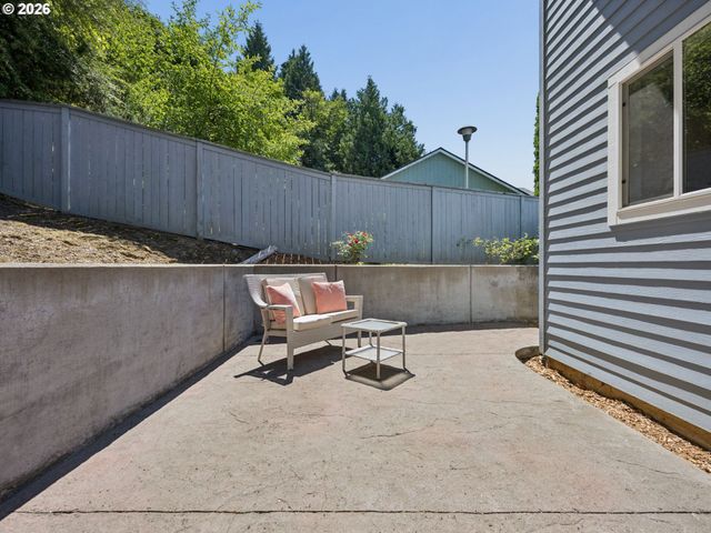 7042 Se 116TH Ave, Portland, OR 97266