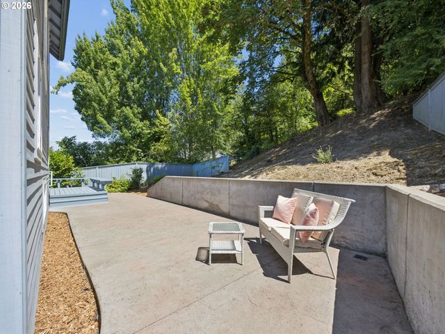 7042 Se 116TH Ave, Portland, OR 97266