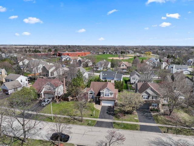 1797 Copperfield Lane, Crystal Lake, IL 60014