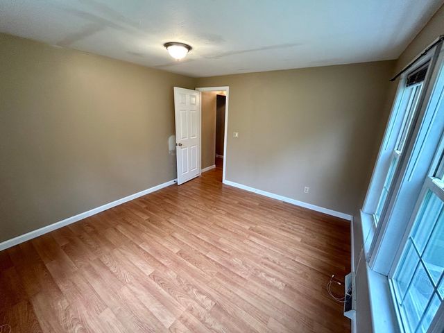 35 Fox Meadow Dr, Worcester, MA 01602