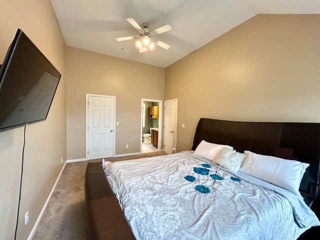 35 Fox Meadow Dr, Worcester, MA 01602