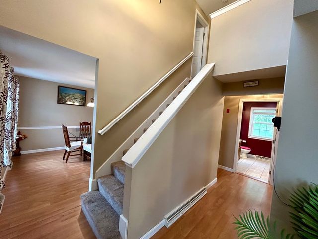 35 Fox Meadow Dr, Worcester, MA 01602