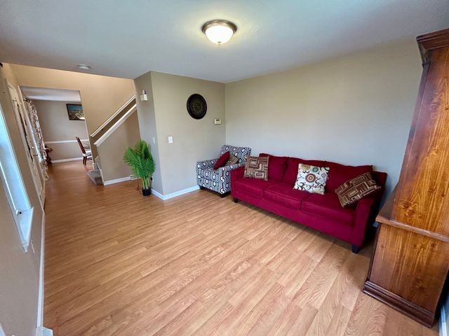 35 Fox Meadow Dr, Worcester, MA 01602