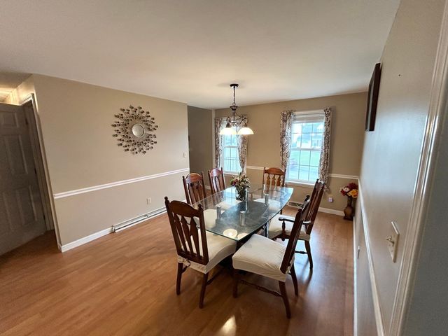 35 Fox Meadow Dr, Worcester, MA 01602