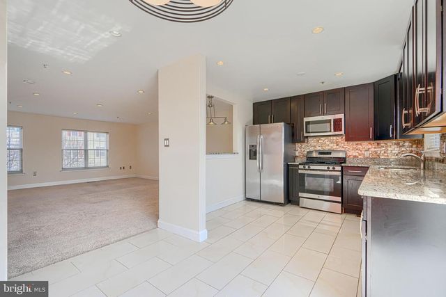 7017 MIGLIORI, District Heights, MD 20747