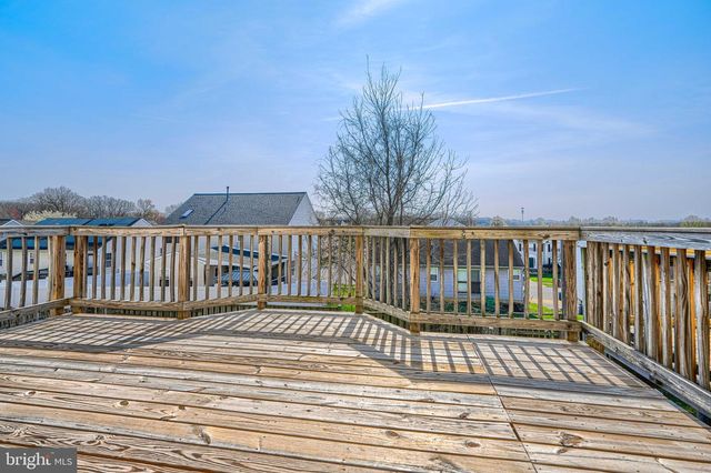 7017 MIGLIORI, District Heights, MD 20747