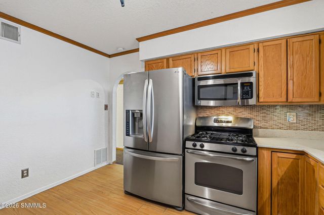 2001 Pinetrail Street, Las Cruces, NM 88012