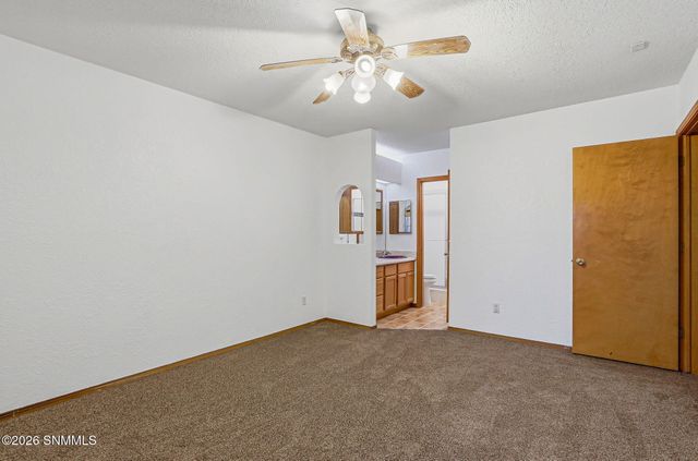 2001 Pinetrail Street, Las Cruces, NM 88012