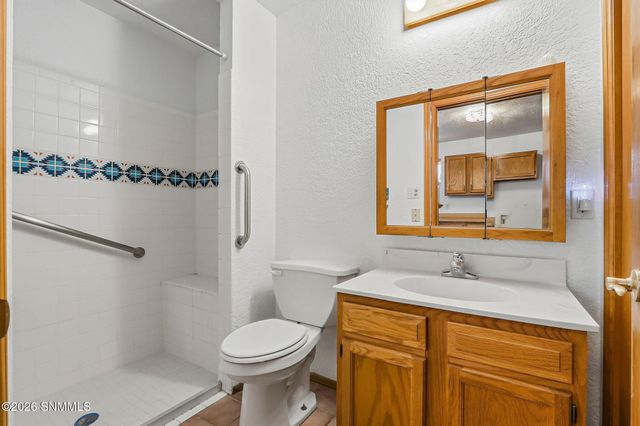2001 Pinetrail Street, Las Cruces, NM 88012
