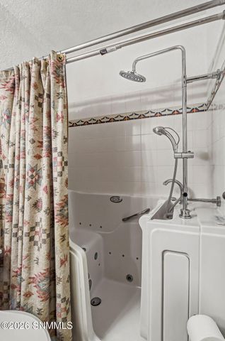 2001 Pinetrail Street, Las Cruces, NM 88012