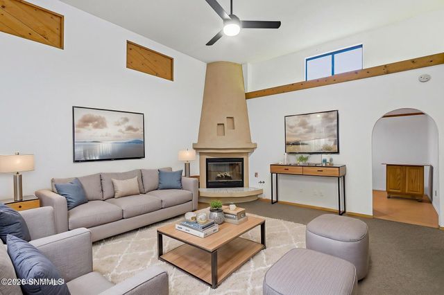 2001 Pinetrail Street, Las Cruces, NM 88012