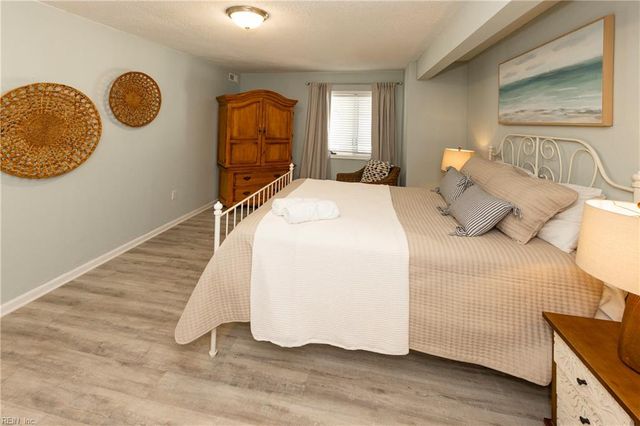 3361 Sandfiddler RD, Virginia Beach, VA 23456