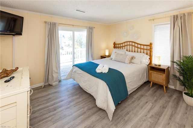 3361 Sandfiddler RD, Virginia Beach, VA 23456