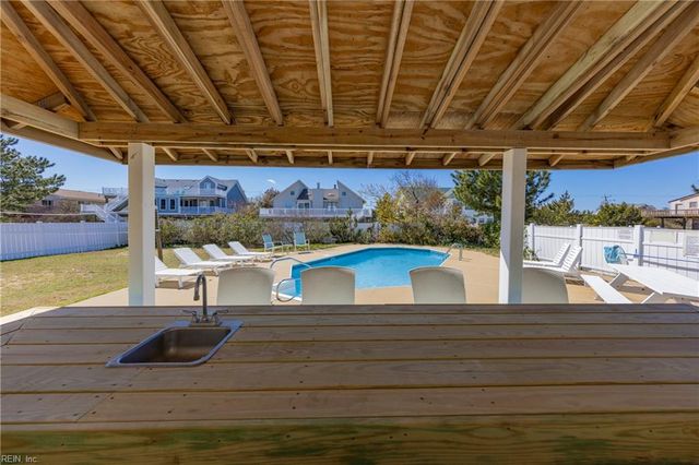 3361 Sandfiddler RD, Virginia Beach, VA 23456