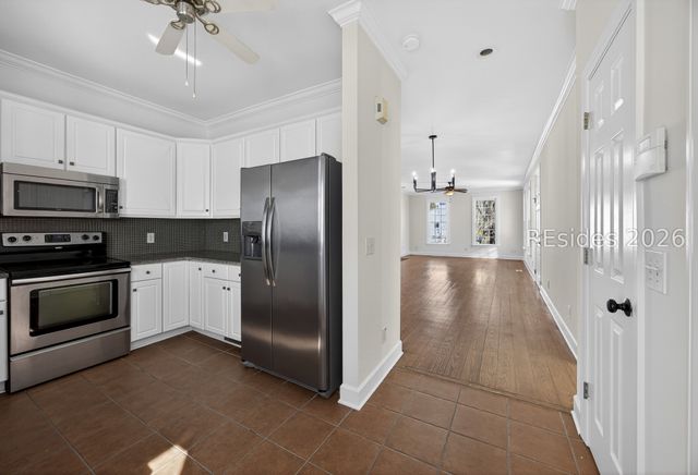 112 Bryan Dr, Beaufort, SC 29902