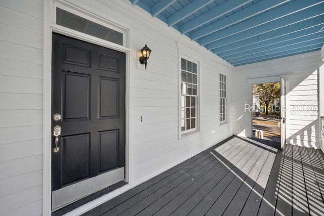 112 Bryan Dr, Beaufort, SC 29902